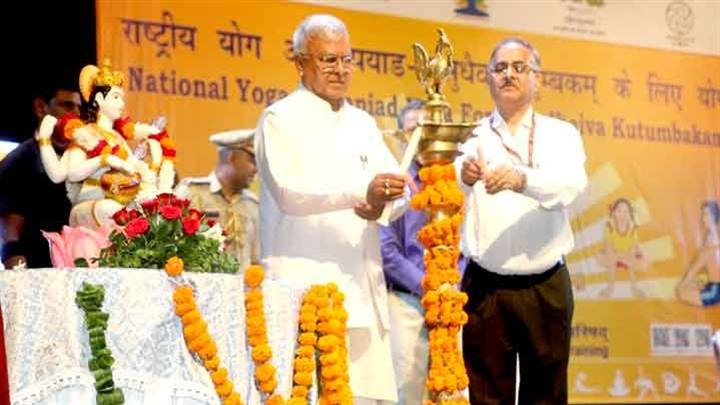 योग के साथ सात्विक भोजन का समन्वय, स्वस्थ जीवन का आधार: राज्यपाल श्री पटेल